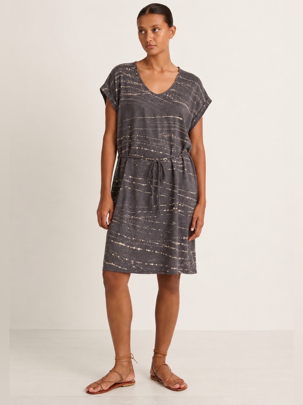 Raquel Allegra jersey t-shirt dress with tie belt size L grey ecru